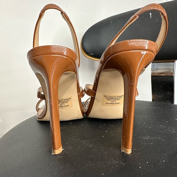 Brown patent leather Steve Madden heels, size 7 1/2 in pre loved condition - Picture 3 of 7